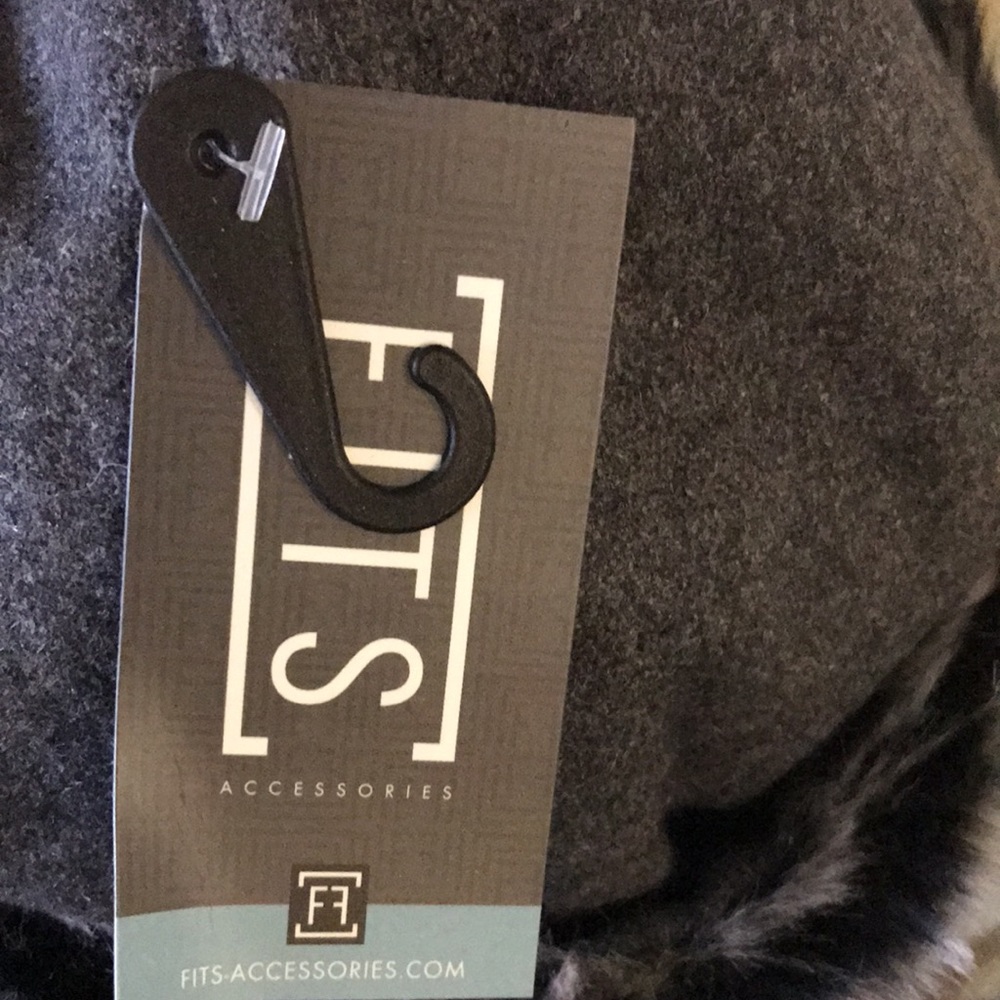 NWT Winter hat - Picture 4 of 10